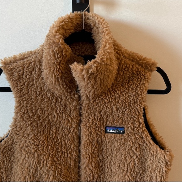 Patagonia Teddy Boucle Brown Vest - Picture 3 of 13